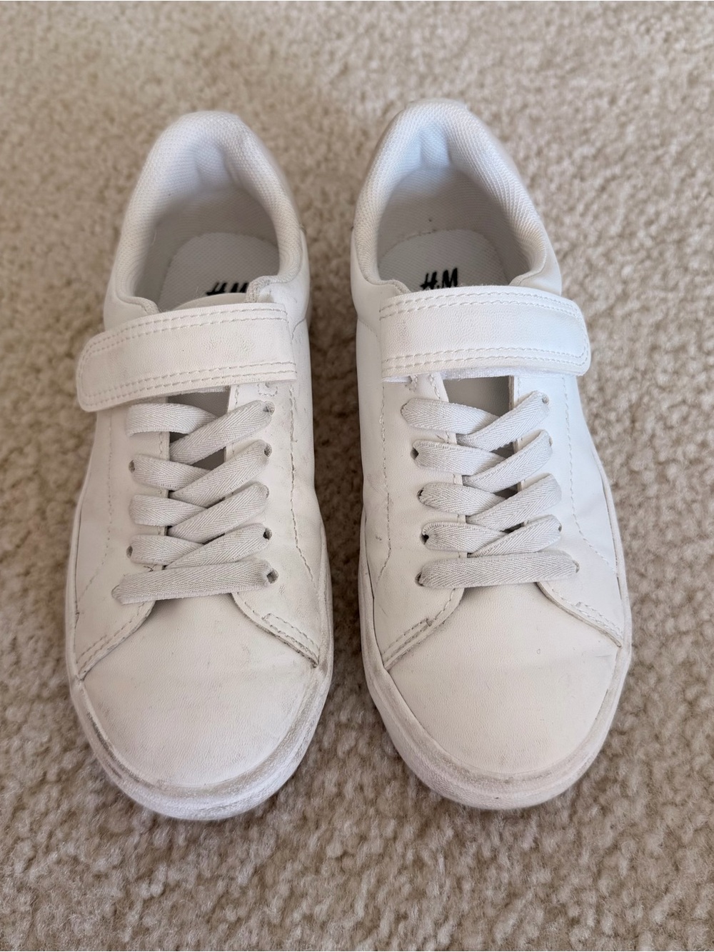 H&M Kids White Velcro Sneakers size 13.5 (little boys)